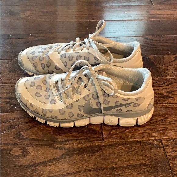 animal print tennis shoes nike